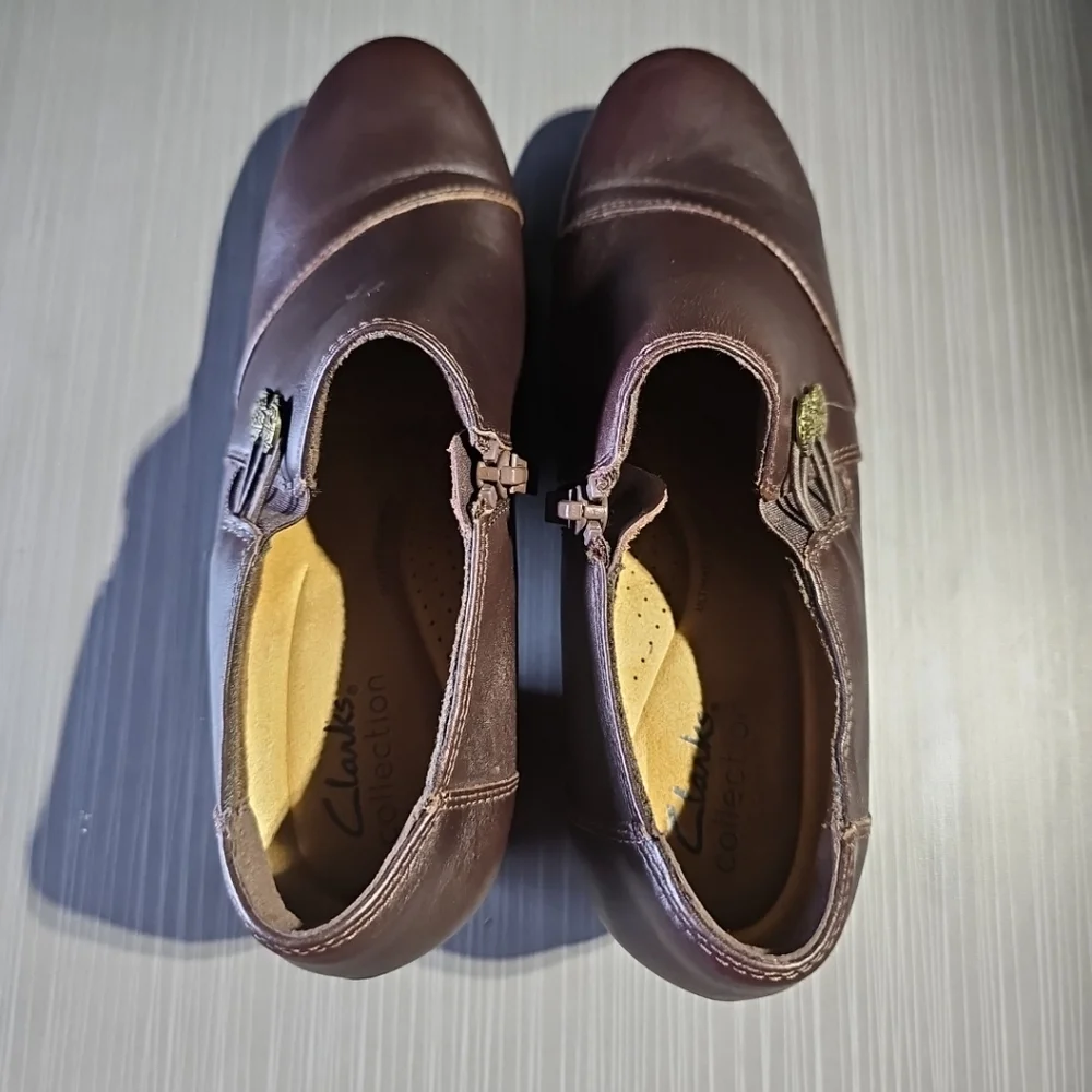Clarks Women's Emslie Warren Slip On Loafer Brown Leather Size 7.5M‎ EUC
